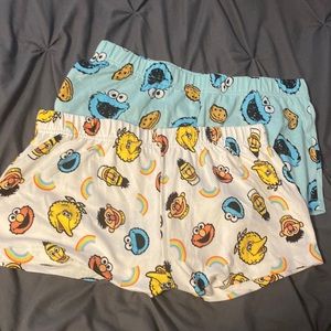 Sesame Street pajama shorts!!💛🩵